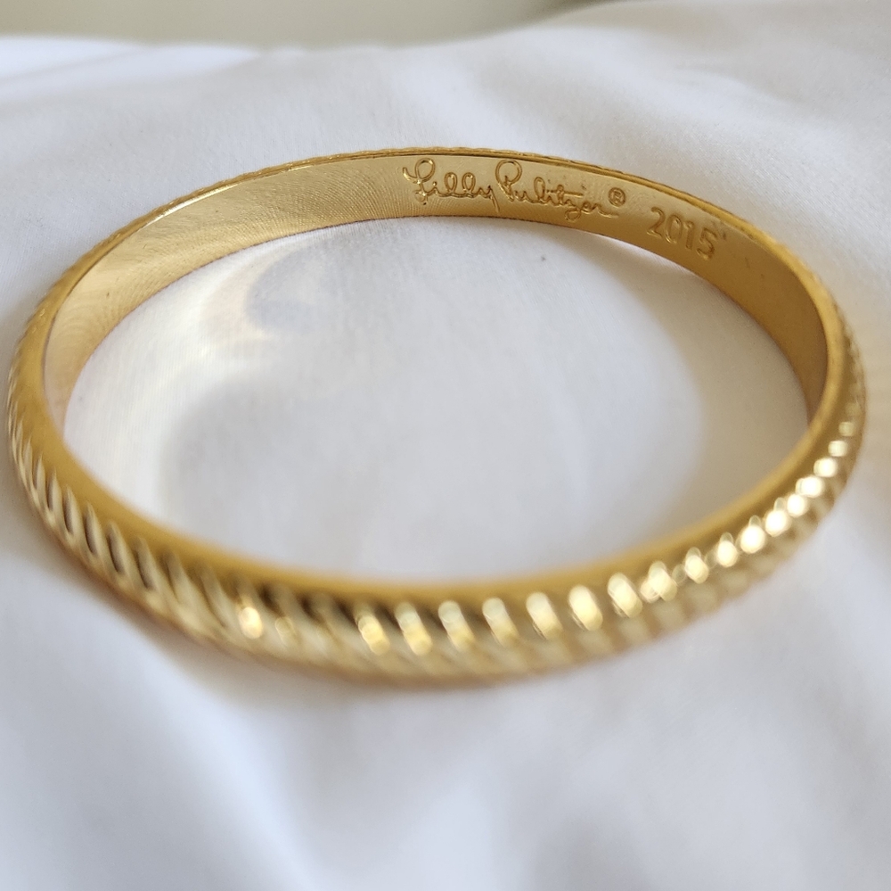 NWOT Pulitzer Gold Script and Textured Bangle Bracelet Set - Picture 9 of 10